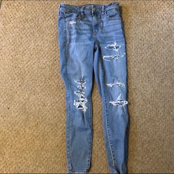 American Eagle Outfitters Denim - American Eagle Lightwash Distressed Jeans